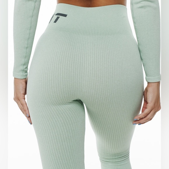 Pink Echt Arise Comfort Leggings - Picture 3 of 6